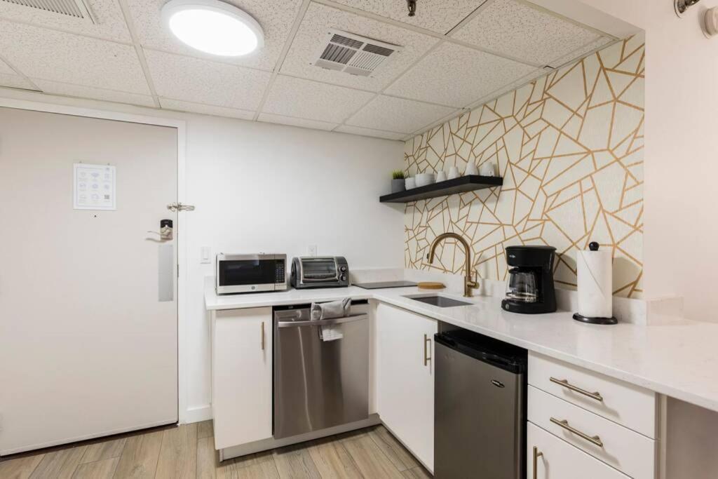 Modern Studio On I-Drive: Parking + Pool Included Orlando Exterior photo